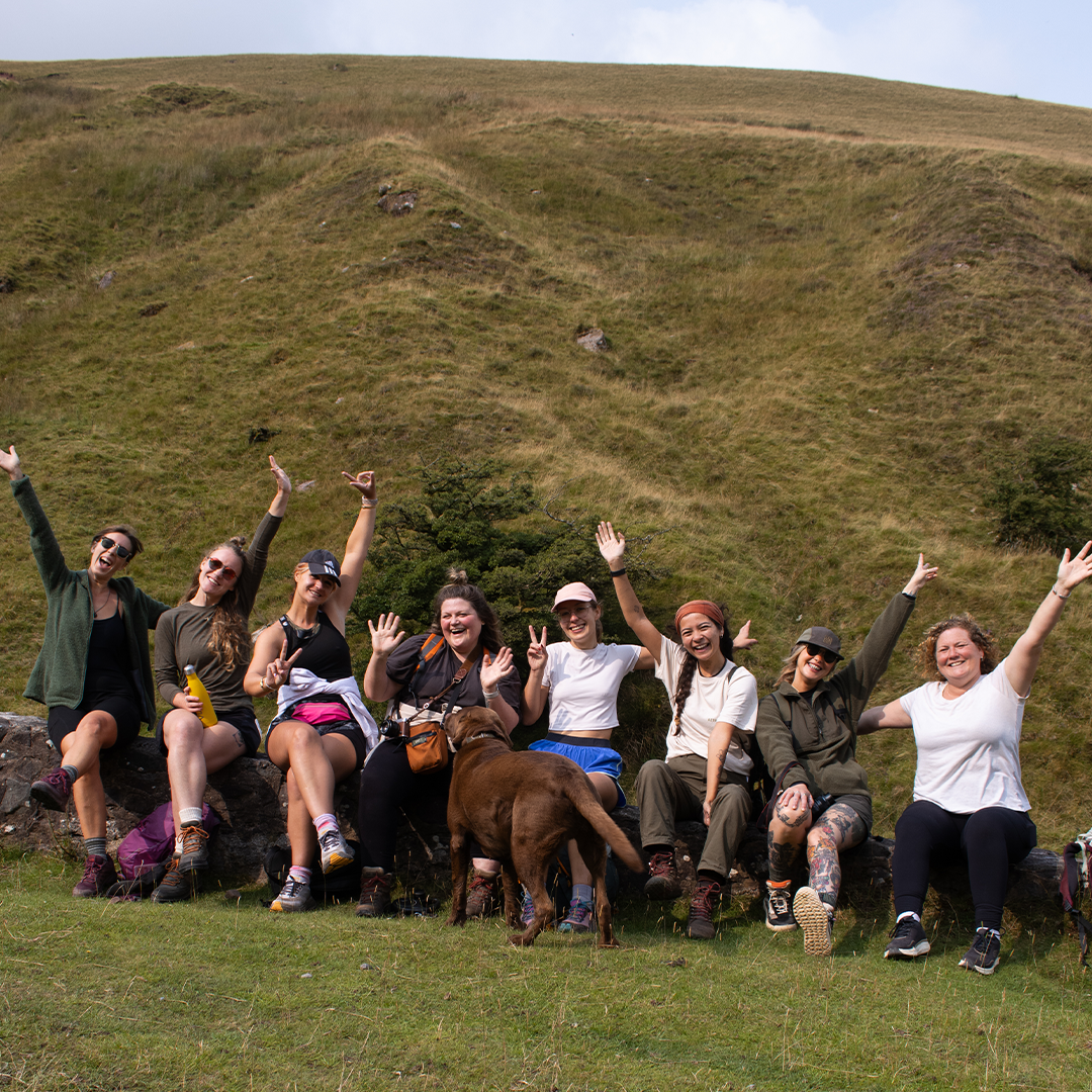 Sqaure shots website - group shot august